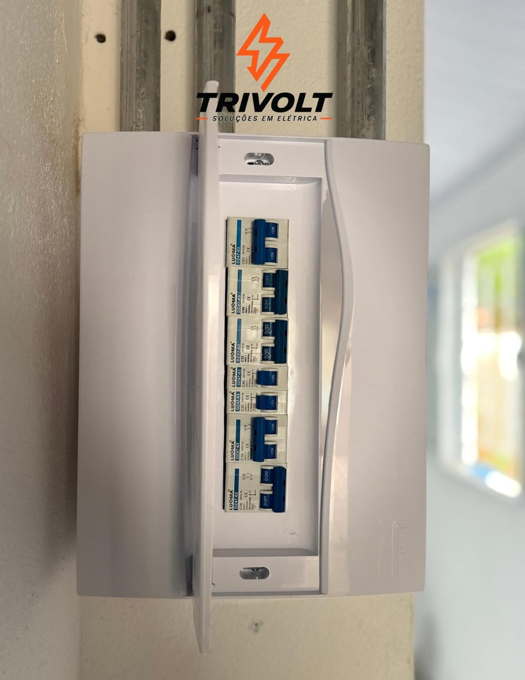 Quadro de distribuição residencial montado pela Trivolt
